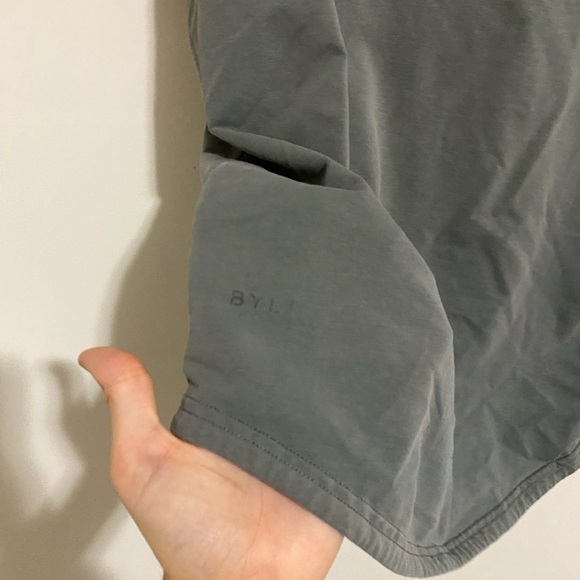 Bylt Basics Grey/Green V-neck Workout Tee size Medium - Picture 4 of 5